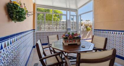 Apartment 'Los Mellis' with Private Terrace, Wi-Fi and Air Conditioning