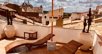 Villa 'Valeria, Casa Cueva 1748' with Private Terrace, Wi-Fi and Air Conditioning