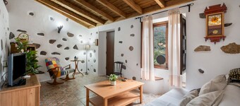 Country House 'El Balcón De Petra' with Sea View, Private Terrace and Wi-Fi