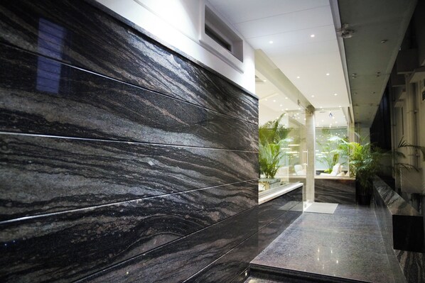 Property entrance - Sun Shine Hotel (Bengaluru)