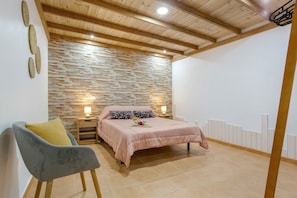 1 chambre, fer et planche à repasser, Wi-Fi gratuit, draps fournis