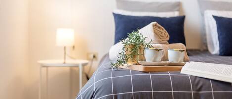 3 makuuhuonetta, silitysrauta/-lauta, ilmainen Wi-Fi, vuodevaatteet