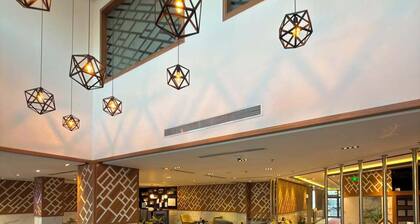 White Diamond Hotel Sari