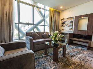 Executive Suite | Soundproofing, free WiFi