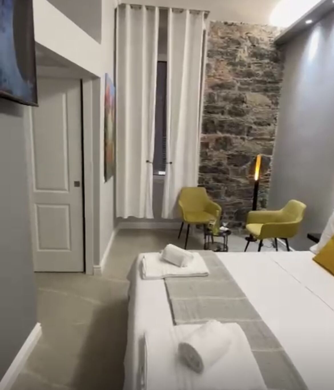 2 camere, Wi-Fi gratuito, lenzuola