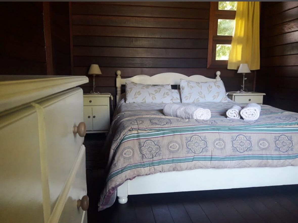 Cubrecamas, decoración personalizada y muebles diferentes 