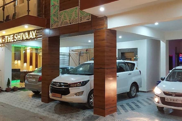 Free extended parking, free parking nearby