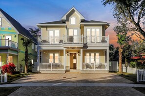 Exterior - Large Group Stay ~ Pool + Walk to Beach (Destin)