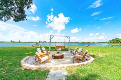 Waterfront Villa w/ Pool Game Room