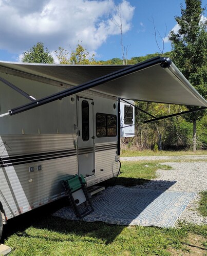 Nice RV with AC in charming Lebanon