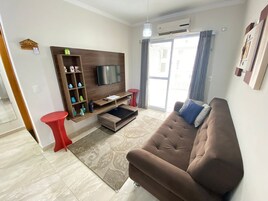 50-Zoll-Flachbildfernseher mit Satellitenempfang, Fernseher