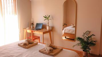 2 bedrooms, iron/ironing board, WiFi, bed sheets