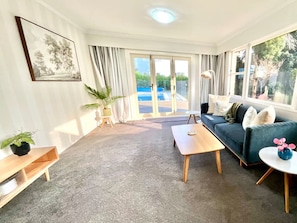 TV - Take The Pressure Down (Tauranga)
