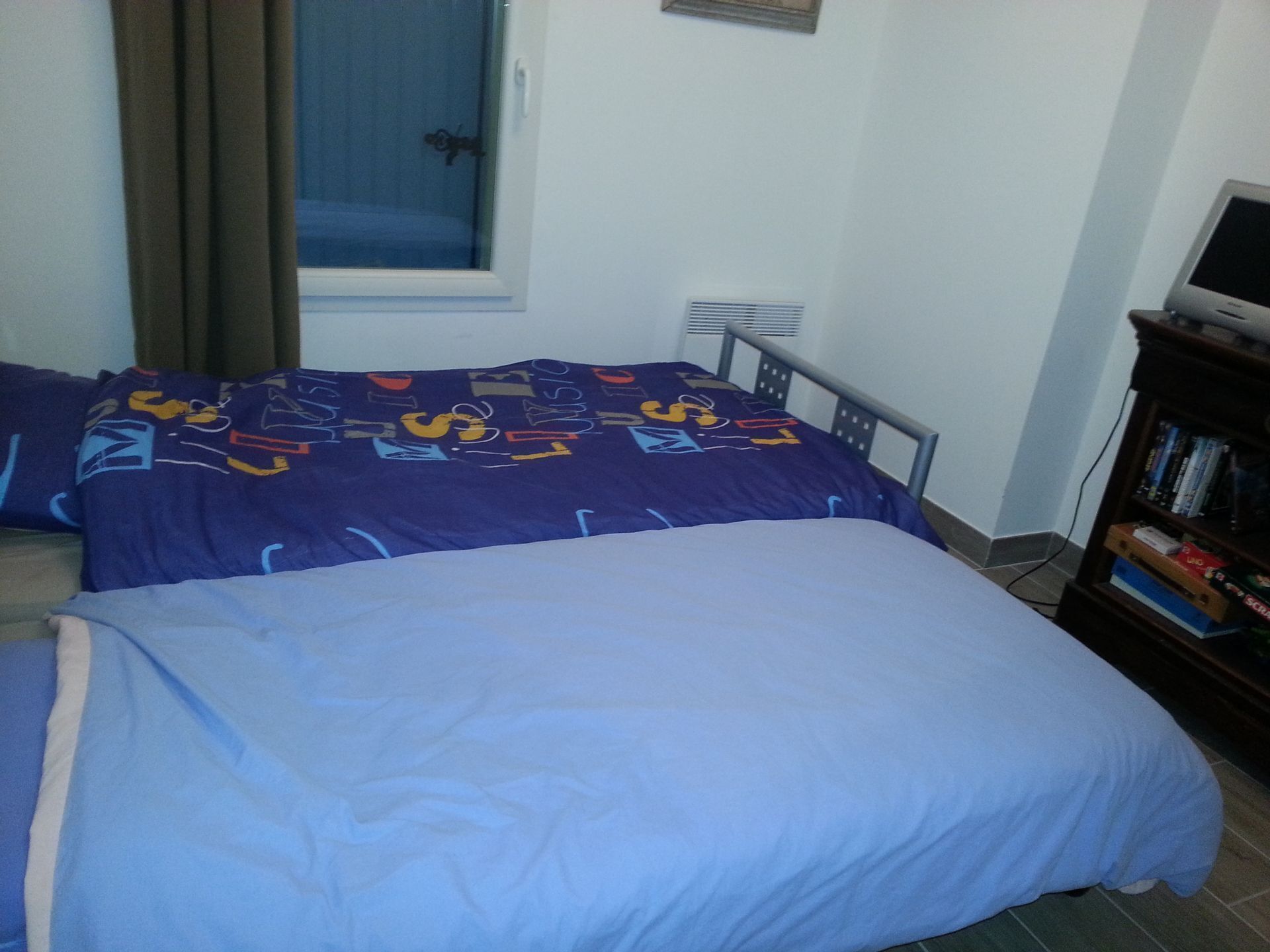 1 室のベッドルーム、アイロン / アイロン台、ベッドシーツ