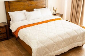 4 bedrooms, blackout drapes, iron/ironing board, free WiFi - Nikayana Luxury Villas (Syokimau)