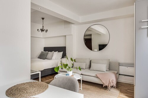 Trendy & Central Stockholm Apt