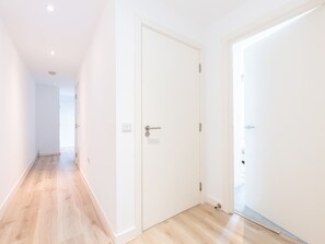 Interior - Spacious 2Bedroom in Greater London + Free Parking - Pass the Keys (Edgware)