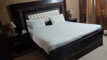 Deluxe Double Room | Soundproofing, iron/ironing board, free WiFi