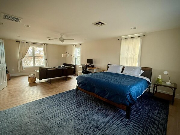 5 bedrooms, free WiFi, bed sheets