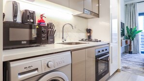 Unclassified image, 2 of 19, button - Elite LUX Holiday Homes - Contemporary Comfort Studio in Azizi Riviera (Dubai)