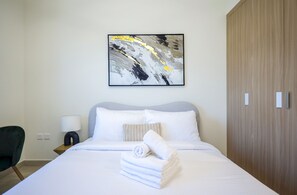 Apartment - Elite LUX Holiday Homes - Contemporary Comfort Studio in Azizi Riviera (Dubai)