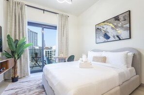 Room - Elite LUX Holiday Homes - Contemporary Comfort Studio in Azizi Riviera (Dubai)