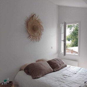 3 bedrooms, iron/ironing board, WiFi
