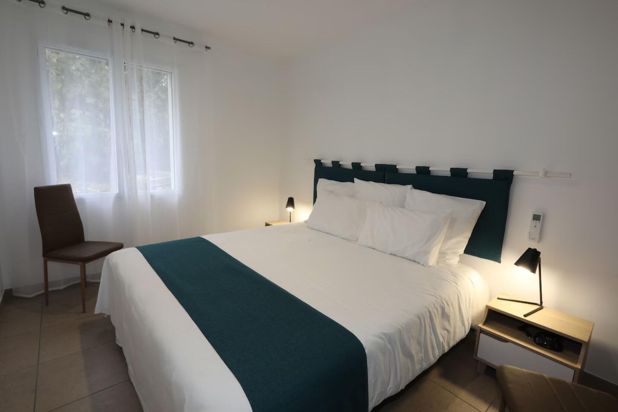 1 dormitorio, tabla de planchar con plancha, wifi gratis