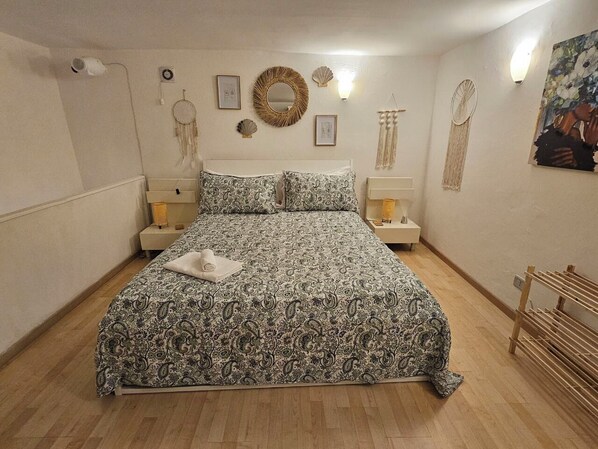 1 bedroom, iron/ironing board, travel cot, WiFi