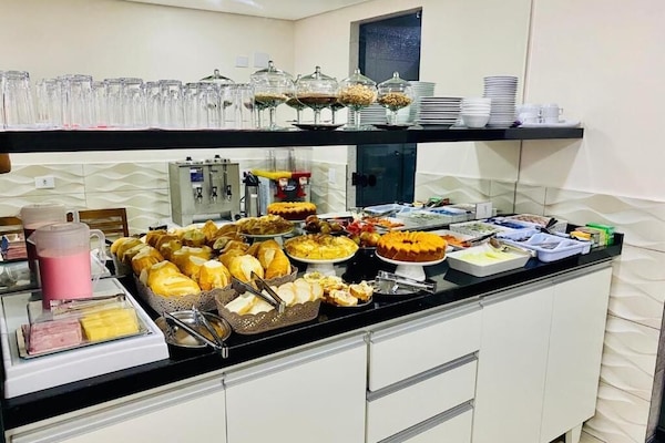 Free daily buffet breakfast