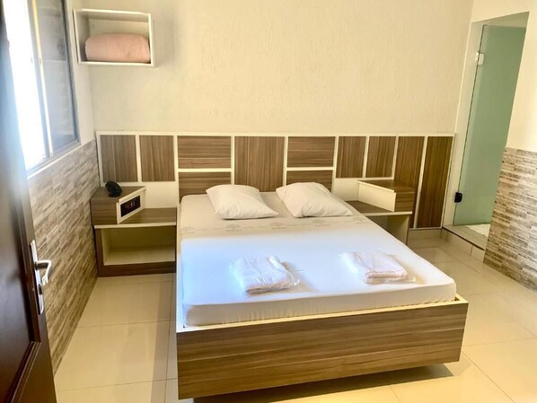 Laptop workspace, free WiFi, bed sheets