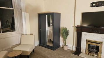 Luxury Double Room, 1 King Bed, Courtyard View | Desk, laptop workspace, iron/ironing board, free WiFi