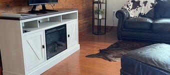 Lasater Ranch Bunkhouse- close to town & wineries!