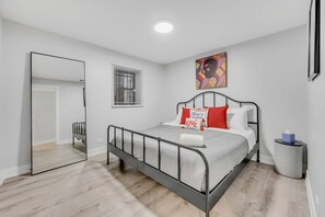 2 bedrooms, iron/ironing board, travel cot, WiFi