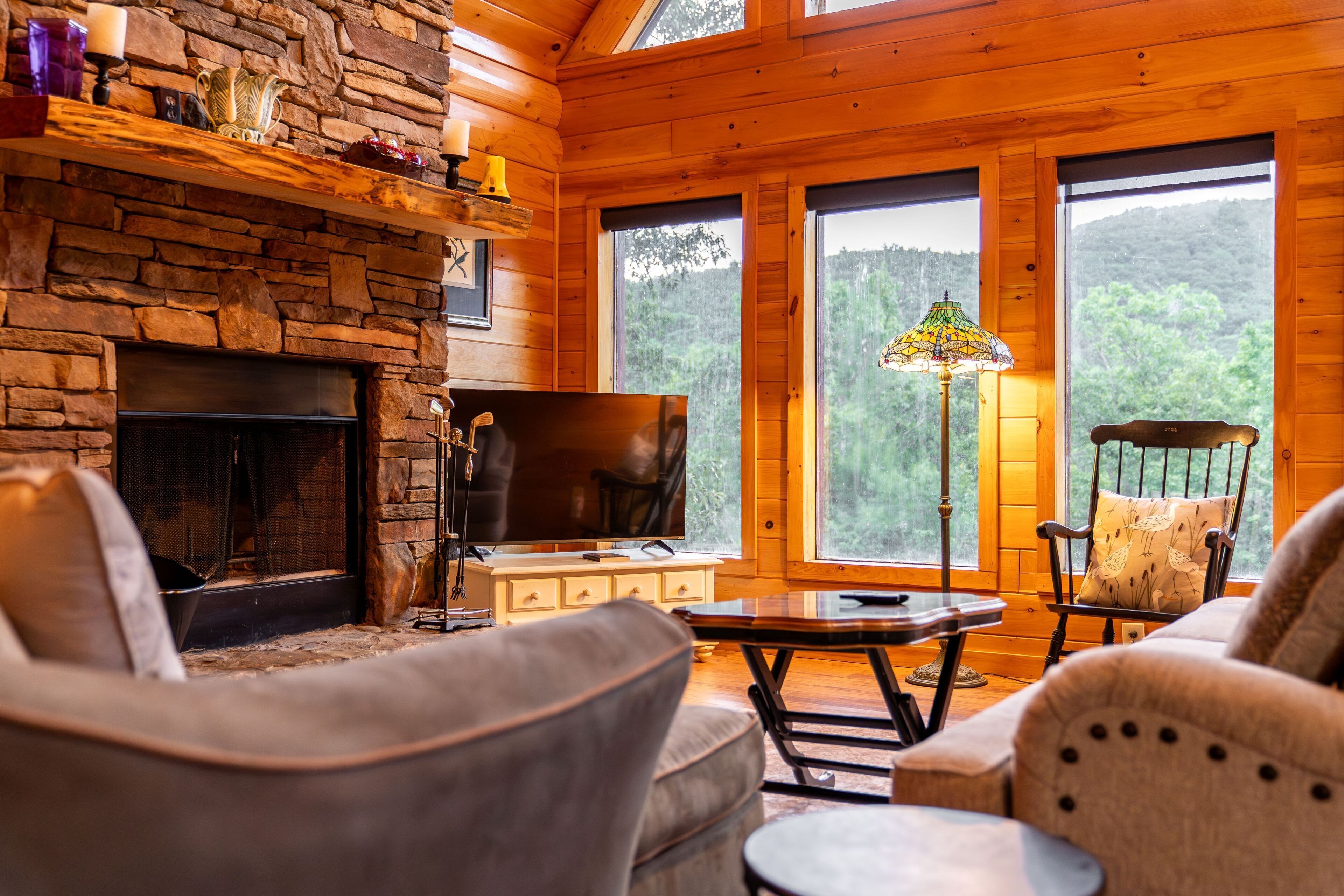 Smart TV, fireplace, offices, printers