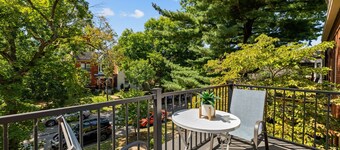 TOP RATED! FANTASTIC LOCATION! 3 bedroom near WASHU, LOOP, Pageant, Forest Park 