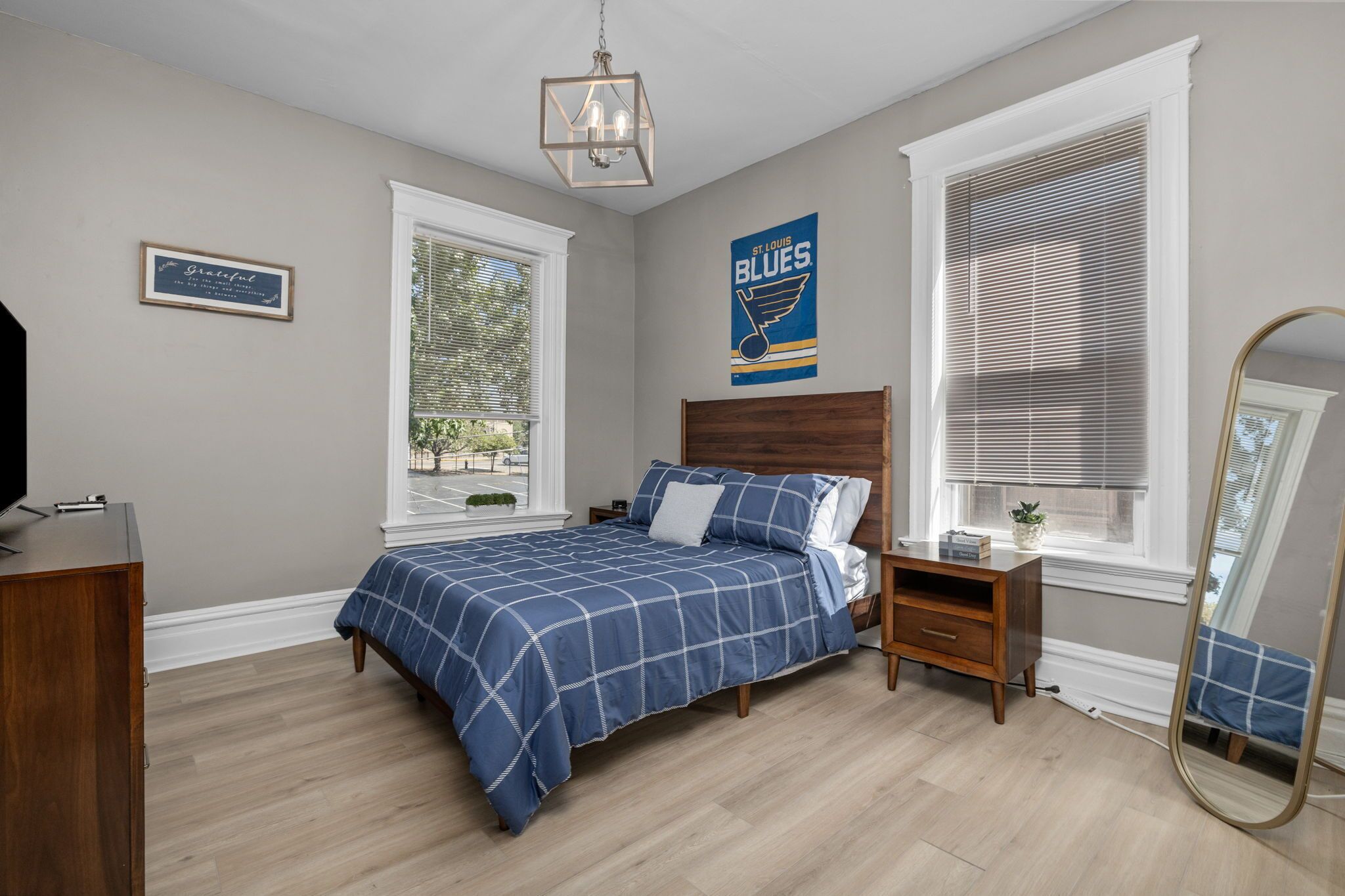 3 bedrooms, desk, iron/ironing board, free WiFi