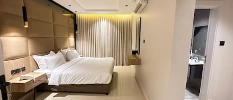 Premium bedding, pillowtop beds, minibar, bed sheets
