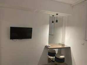 Interior - Athens Museum Apartment  (Athina)