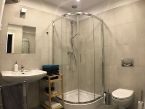 Hair dryer, towels, soap, shampoo - Old Town Market Sqr. View-Self Check in 24h-VAT incl. (Wrocław)