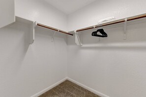 Interior - Minute from Baylor Scott & White in Temple (Temple)