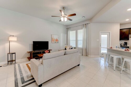 Brand New Home in Temple