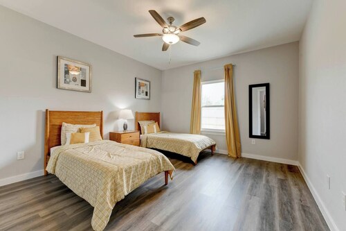 Townhome in Central Temple