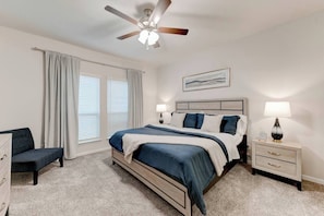 4 bedrooms, desk, iron/ironing board, WiFi (free)