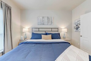 4 bedrooms, iron/ironing board