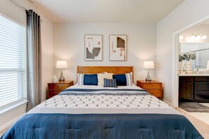 4 bedrooms, iron/ironing board