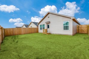 Exterior - Comfy home New Braunfels (New Braunfels)