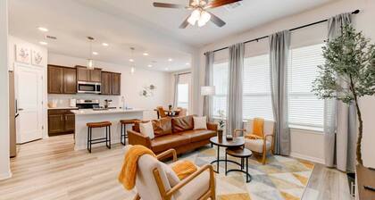 Spacious Modern 5 beds House in Troy