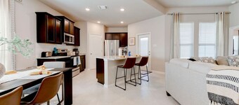 East Temple Spacious Second Home for Workers