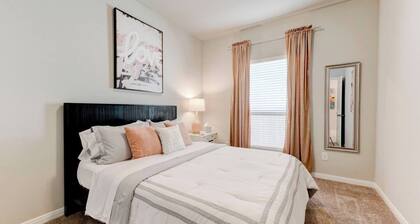 East Temple Crew Housing | 4BR w/ Parking
